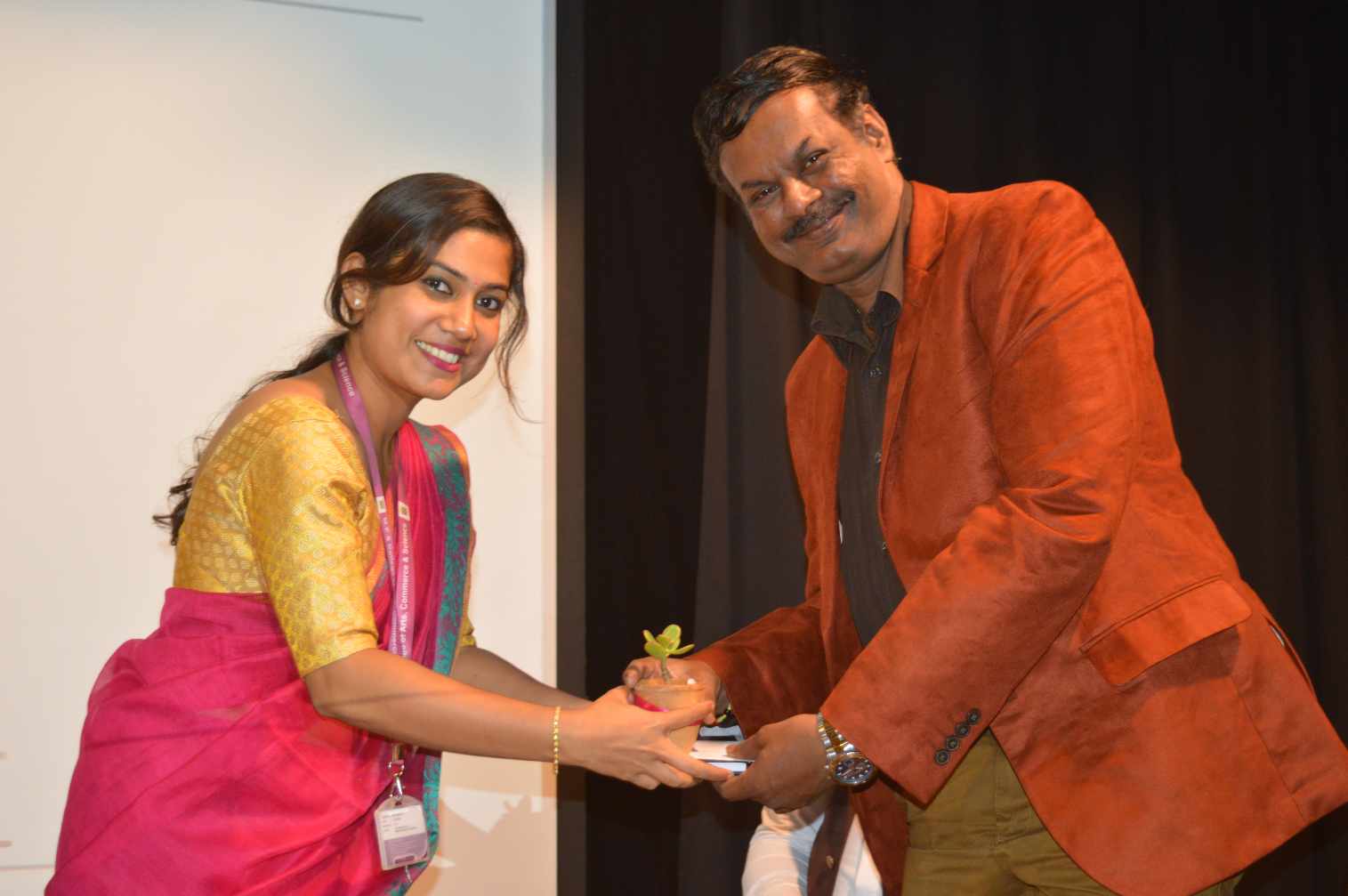 MES College of Arts, Commerce and Science