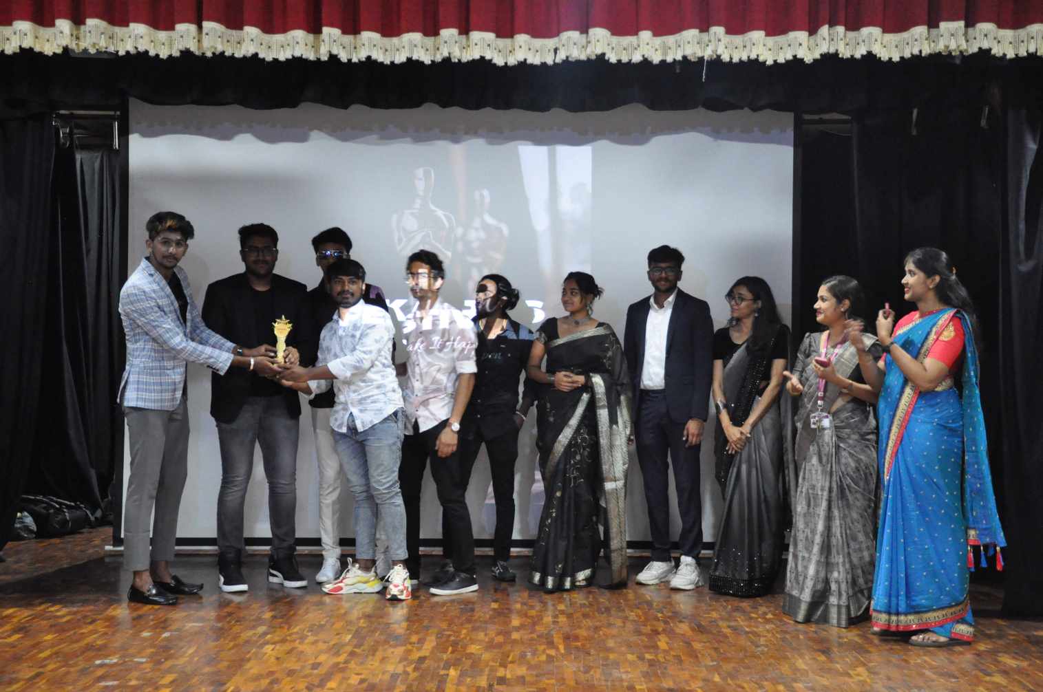 MES College of Arts, Commerce and Science