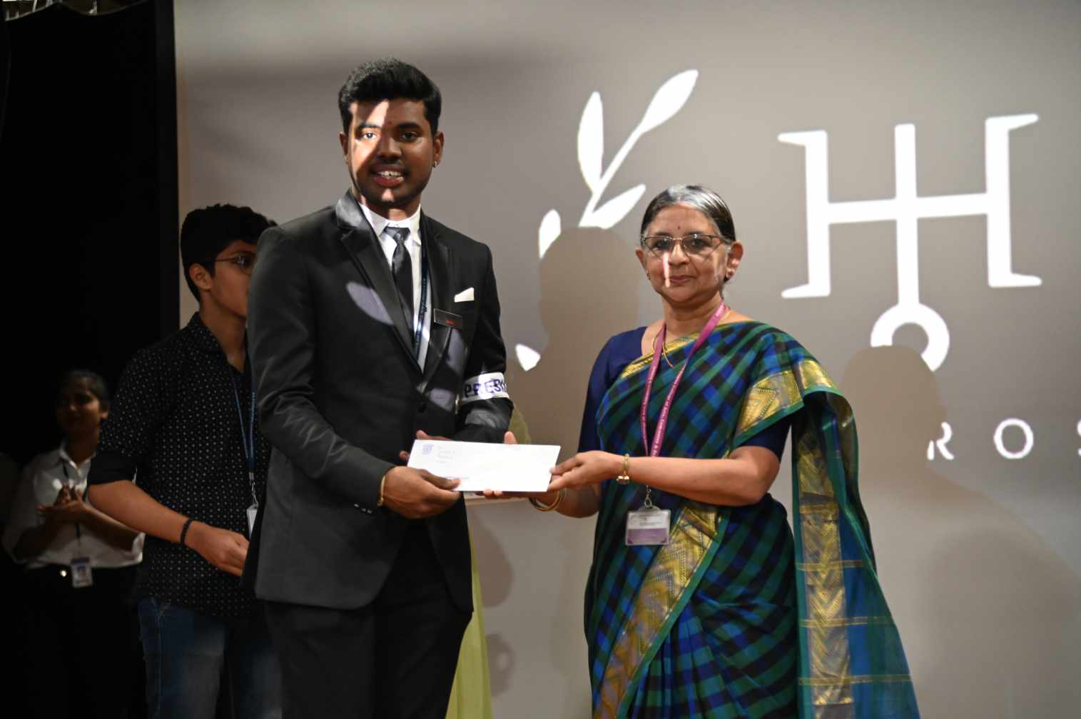 MES College of Arts, Commerce and Science