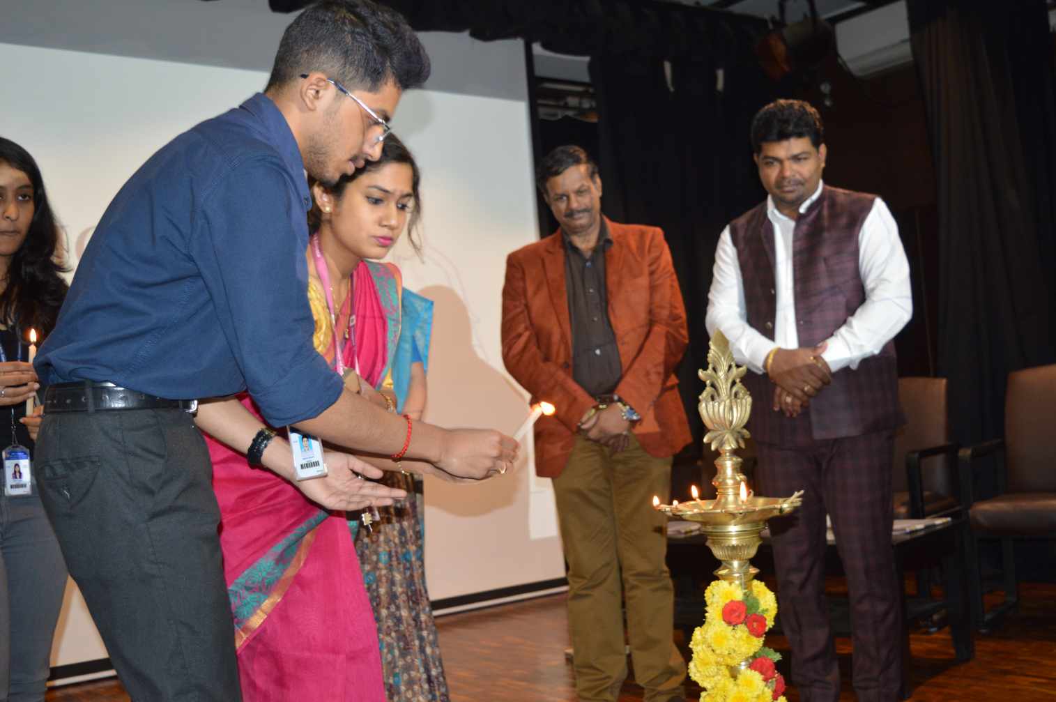 MES College of Arts, Commerce and Science