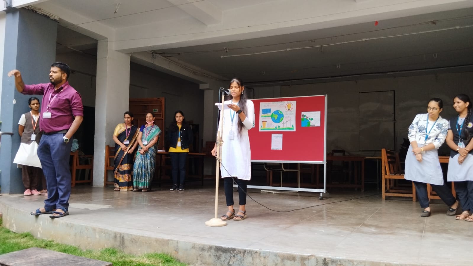 MES College of Arts, Commerce and Science