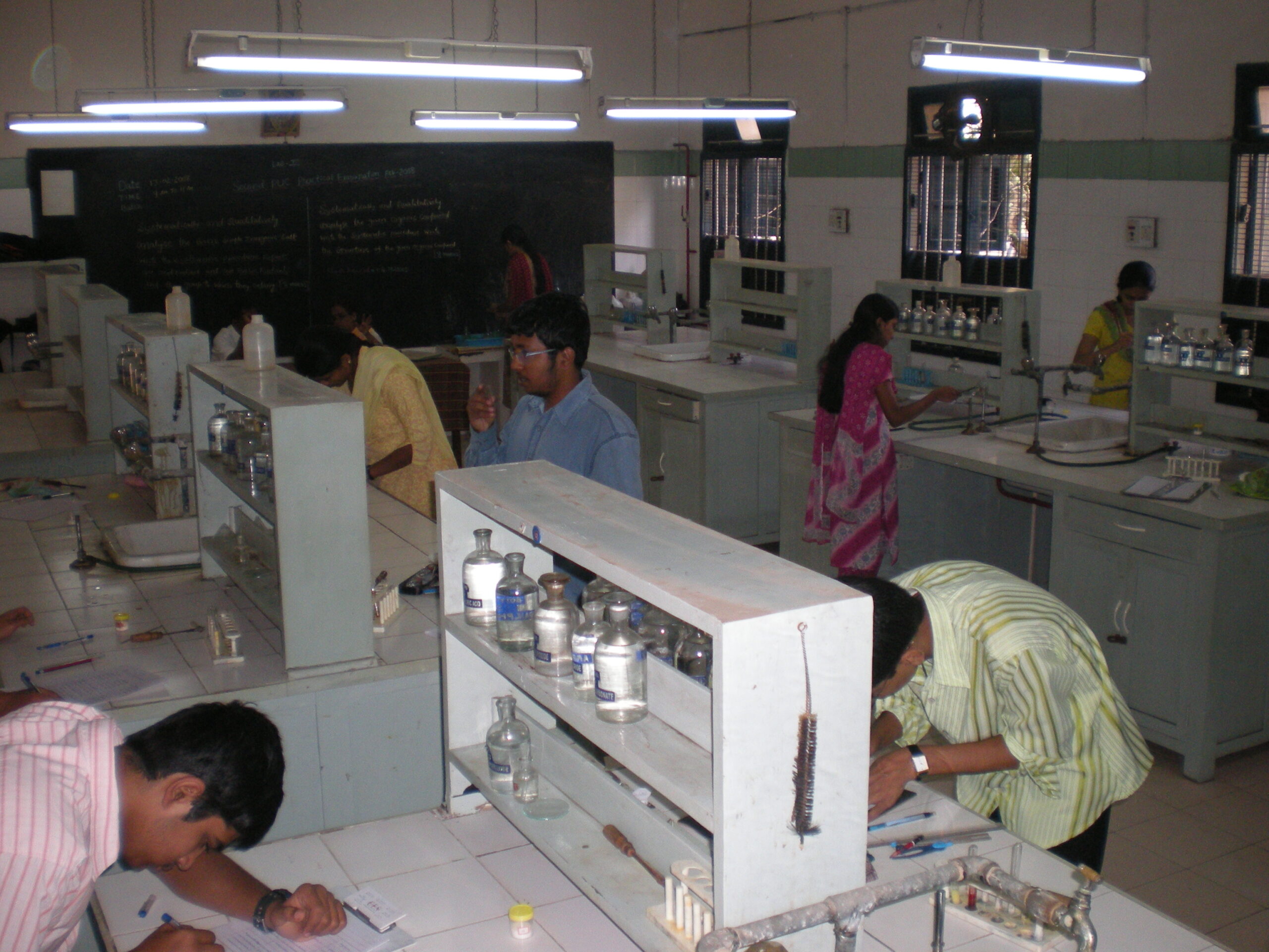 MES College of Arts, Commerce and Science