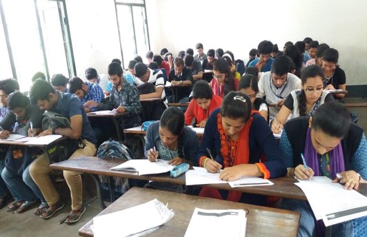 MES College of Arts, Commerce and Science