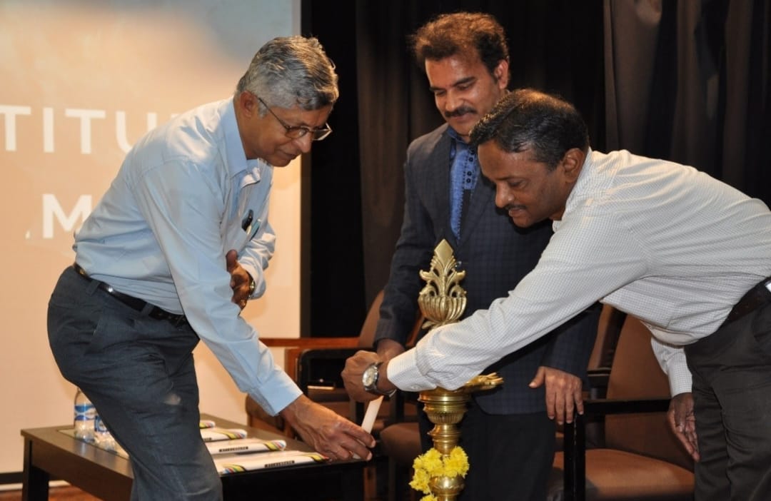 MES College of Arts, Commerce and Science