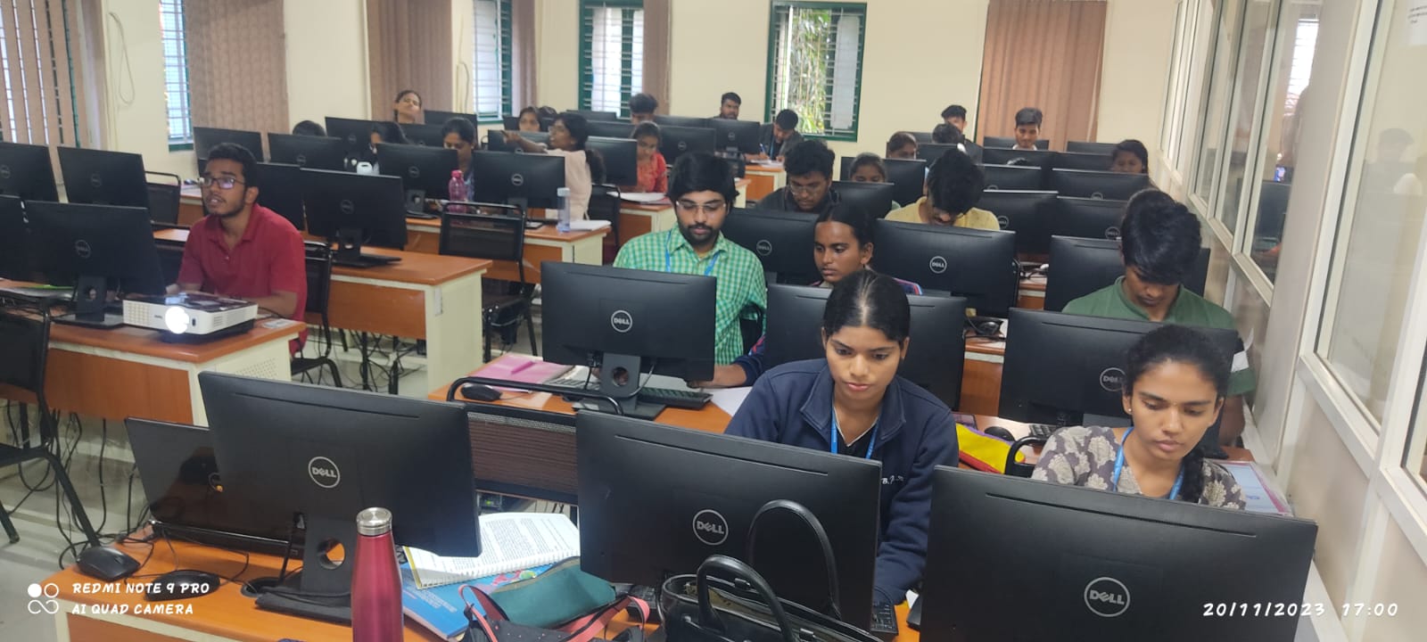 MES College of Arts, Commerce and Science